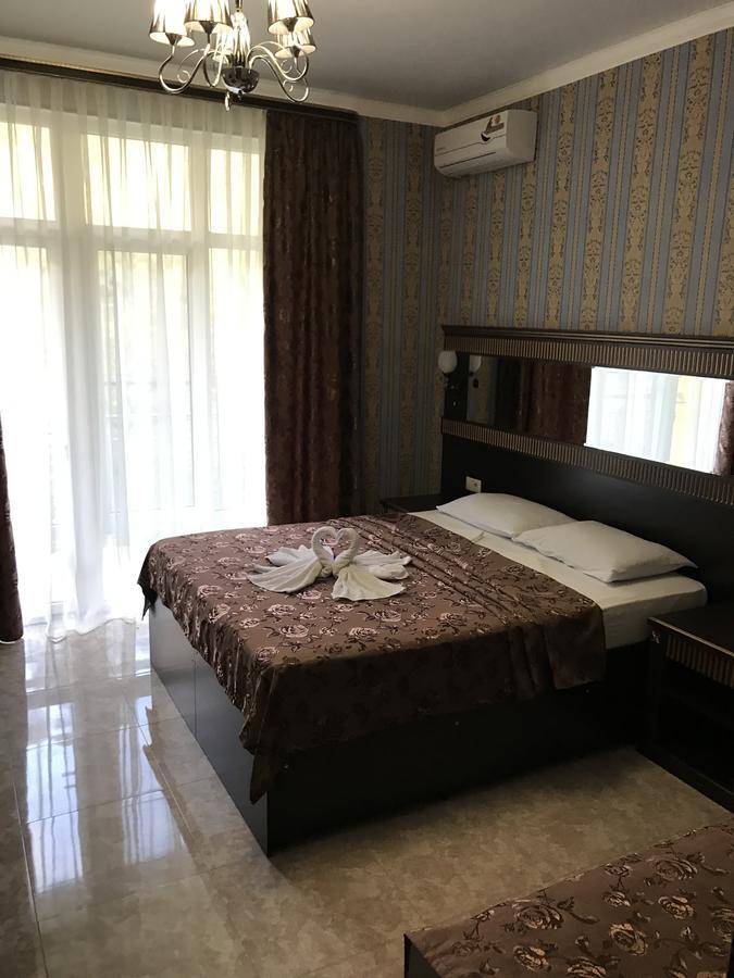 פיזונדה Hotel Danelyan מראה חיצוני תמונה
