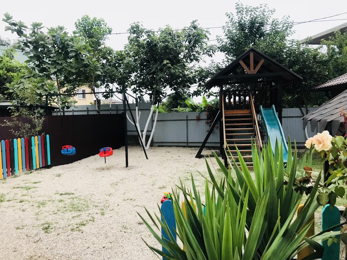 פיזונדה Hotel Danelyan מראה חיצוני תמונה